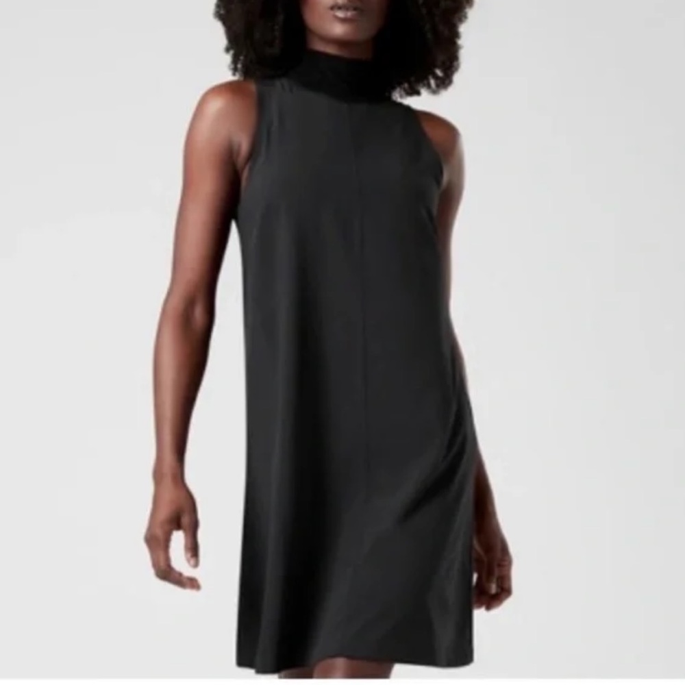 Athleta Initiative Women Small Zipper Black Sleeveless‎ Mock Shift Light Dress